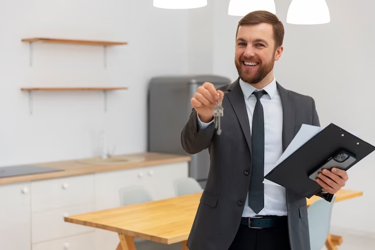 Why a House Manager Is the Backbone of a Well-Run Household